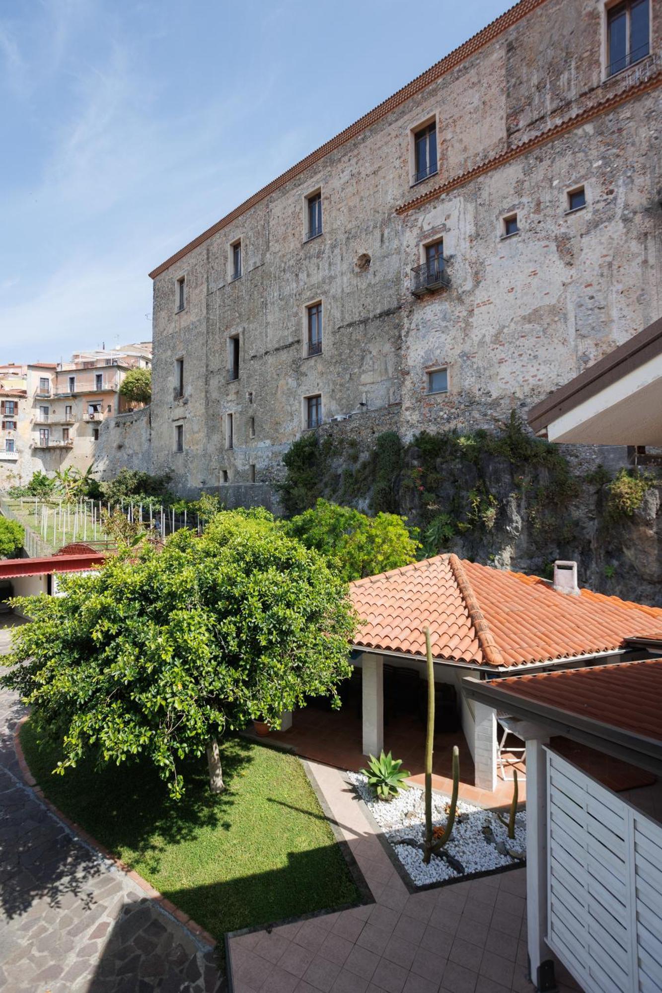 The Lemon Tree House Apartment Scalea Exterior photo